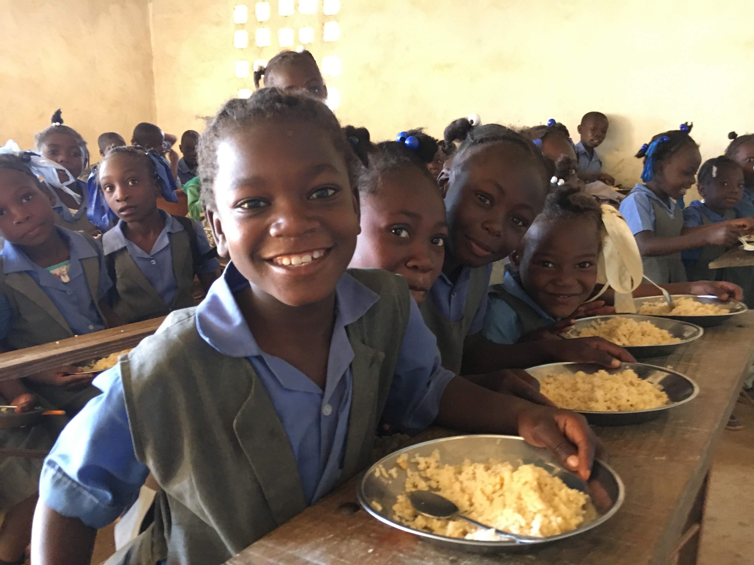 School kids with food